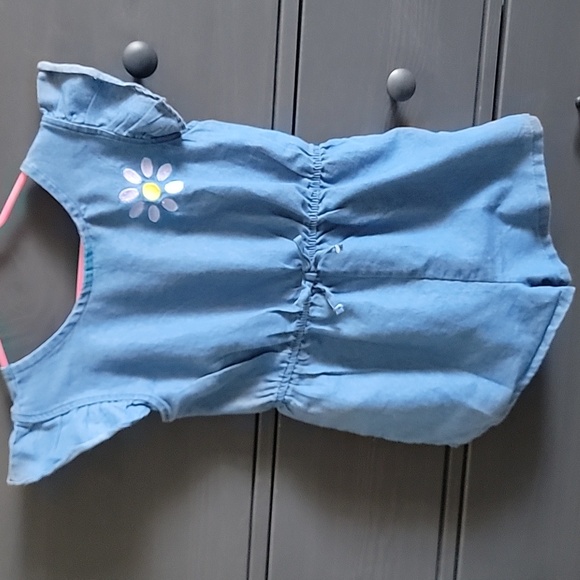 2 Rompers - Picture 5 of 8